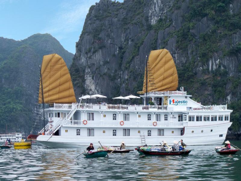 Majestic cruise  3 days 2 nights ( 2 nights on the boat )