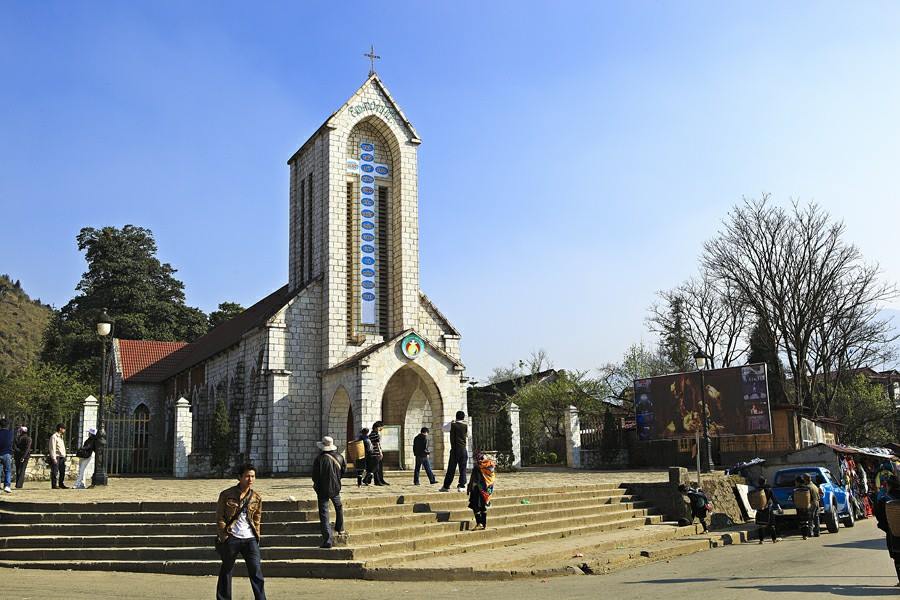 Sapa Tour: Authentic walking and Homestay in Sapa and transfer by Bus 3 days/ 2 nights