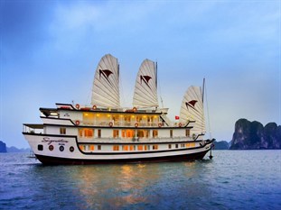 Signature cruise 2 days 1 night ( overnight on the boat )